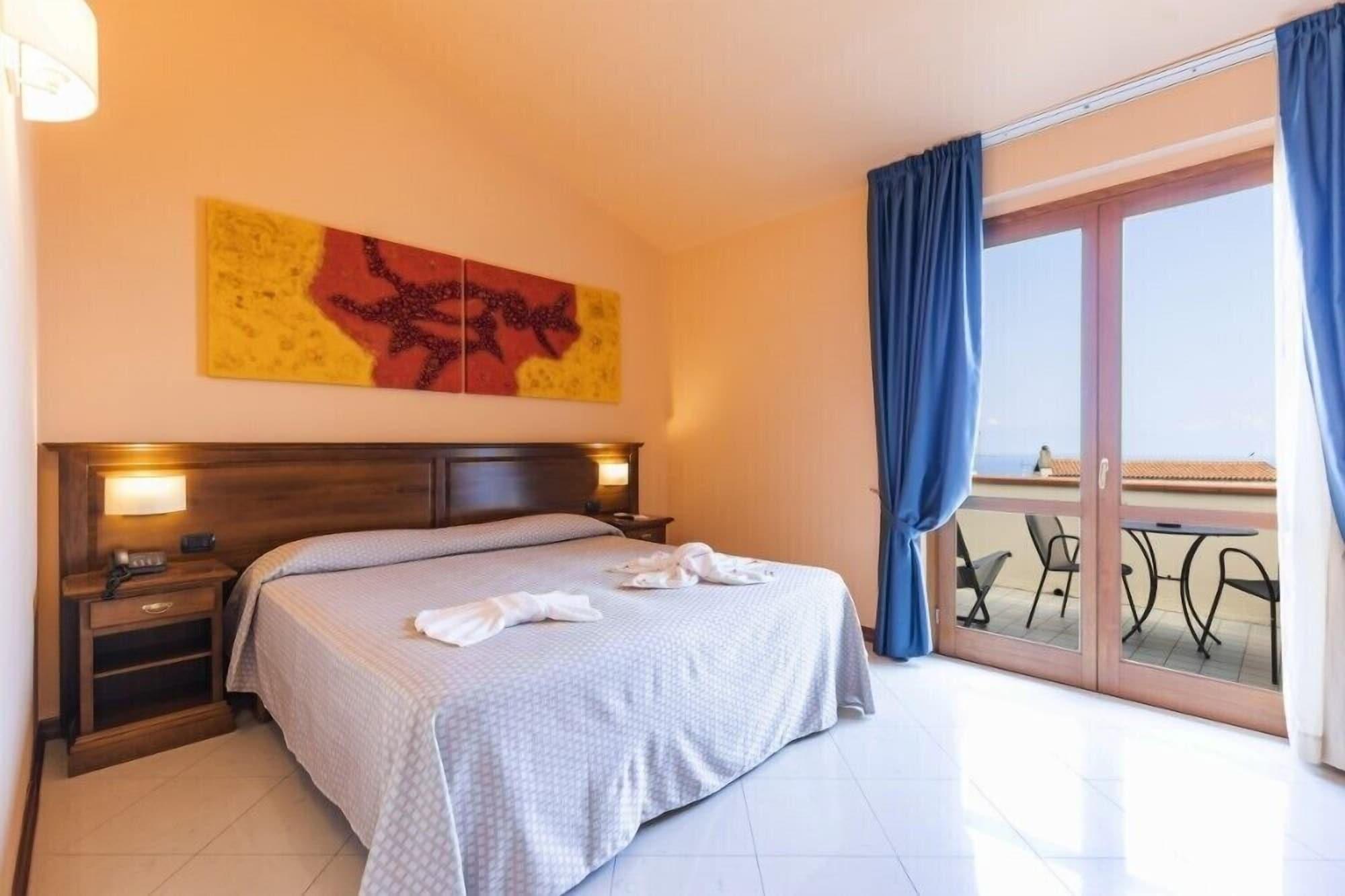 Hotel Tropis Tropea Εξωτερικό φωτογραφία